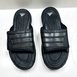 ADIDAS MEN’S Black & Silver Slides w. Velcro Sz. 11
